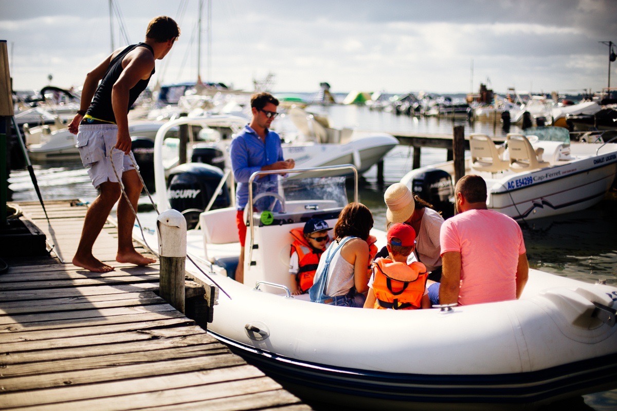 en bateu sur les lacs landais