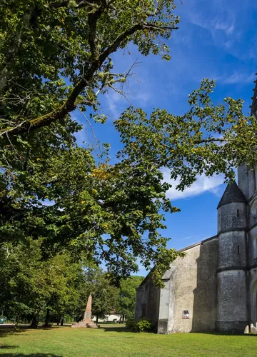 Eglise de Luë Eglise de Luë dans les Landes