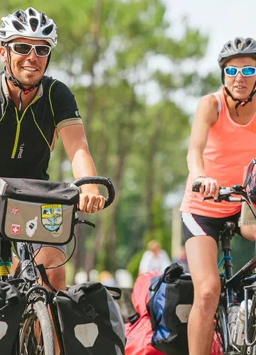 Vélo sur les pistes cyclables Balade vélo sur les pistes cyclables de Parentis