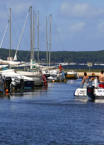 Le port de plaisance de Biscarrosse Le port de plaisance de Biscarrosse