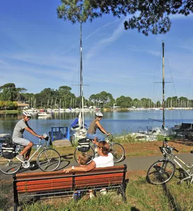Balades vélo & randonnées pedestres avec Loopi Bisca Grands Lacs Balades vélo & randonnées pedestres avec Loopi Bisca Grands Lacs