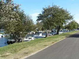 Aire de camping-car à Gastes 4 Aire de camping-car à Gastes 4
