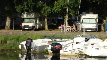aire-camping-car-ste-eulalie-en-born aire-camping-car-ste-eulalie-en-born