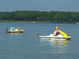 photo pedalo jaune photo pedalo jaune