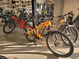 LE SHOP BIKE'S GARAGE Vélos LE SHOP BIKE'S GARAGE Vélos