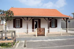 villa-les-gourbets-façade-bisca villa-les-gourbets-façade-bisca