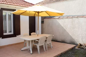 villa-les-gourbets-terrasse-bisca villa-les-gourbets-terrasse-bisca