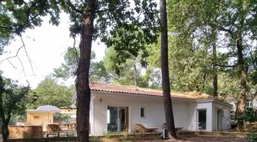 02-Chalet FOUR extérieur 1 02-Chalet FOUR extérieur 1
