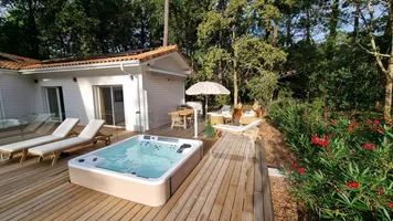 21-JACUZZI-SPA Chalet FOUR 21-JACUZZI-SPA Chalet FOUR