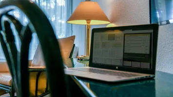 hotel-la-forestiere-bureau-teletravail-wifi hotel-la-forestiere-bureau-teletravail-wifi