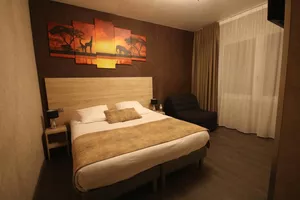 hotel-lakeside-parentis-en-born hotel-lakeside-parentis-en-born