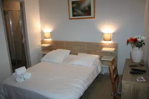 hotel-les-italiens-8 hotel-les-italiens-8