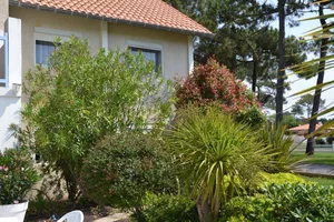 hotel-les-vagues-jardin-ch-204 hotel-les-vagues-jardin-ch-204