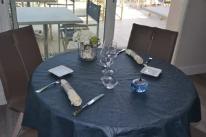 hotel-les-vagues-table-ronde-restaurant hotel-les-vagues-table-ronde-restaurant