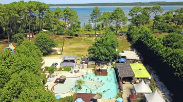 piscine-camping-le-lac-de-sanguinet-lac-de-cazaux-sanguinet-1 piscine-camping-le-lac-de-sanguinet-lac-de-cazaux-sanguinet-1