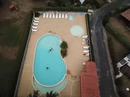 camping-plage-des-aigrettes-piscine-2 camping-plage-des-aigrettes-piscine-2