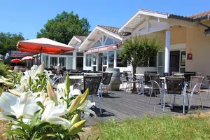 Au P'Tit Creux resto terrasse Au P'Tit Creux resto terrasse