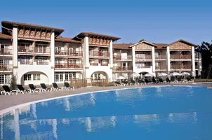 residence-pierre-et-vacances-piscine-biscarrosse residence-pierre-et-vacances-piscine-biscarrosse