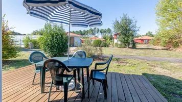 Le Domaine des Grands Lacs_T4_Terrasse_300dpi_07 Le Domaine des Grands Lacs_T4_Terrasse_300dpi_07
